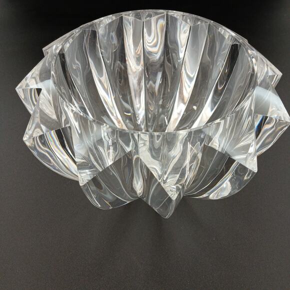 Vintage Clear Acrylic Starburst Serving Bowl Candy Dish 6.5" Table Centerpiece - Picture 4 of 6